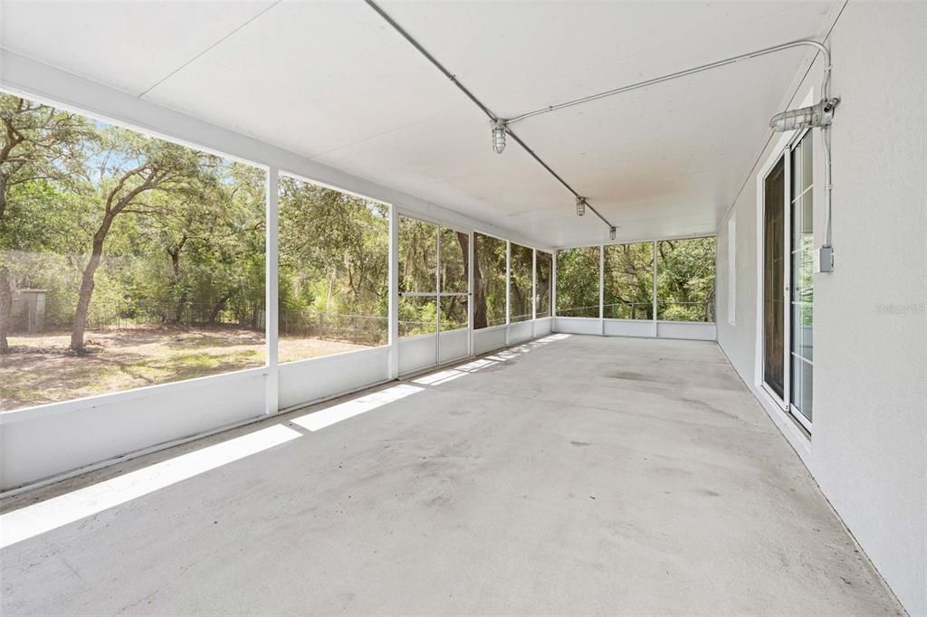 Active With Contract: $285,000 (3 beds, 2 baths, 1459 Square Feet)