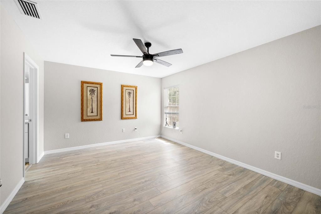 Active With Contract: $285,000 (3 beds, 2 baths, 1459 Square Feet)
