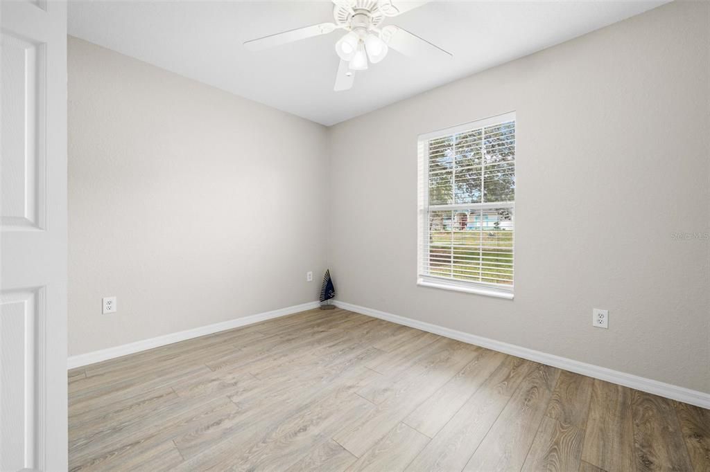 Active With Contract: $285,000 (3 beds, 2 baths, 1459 Square Feet)