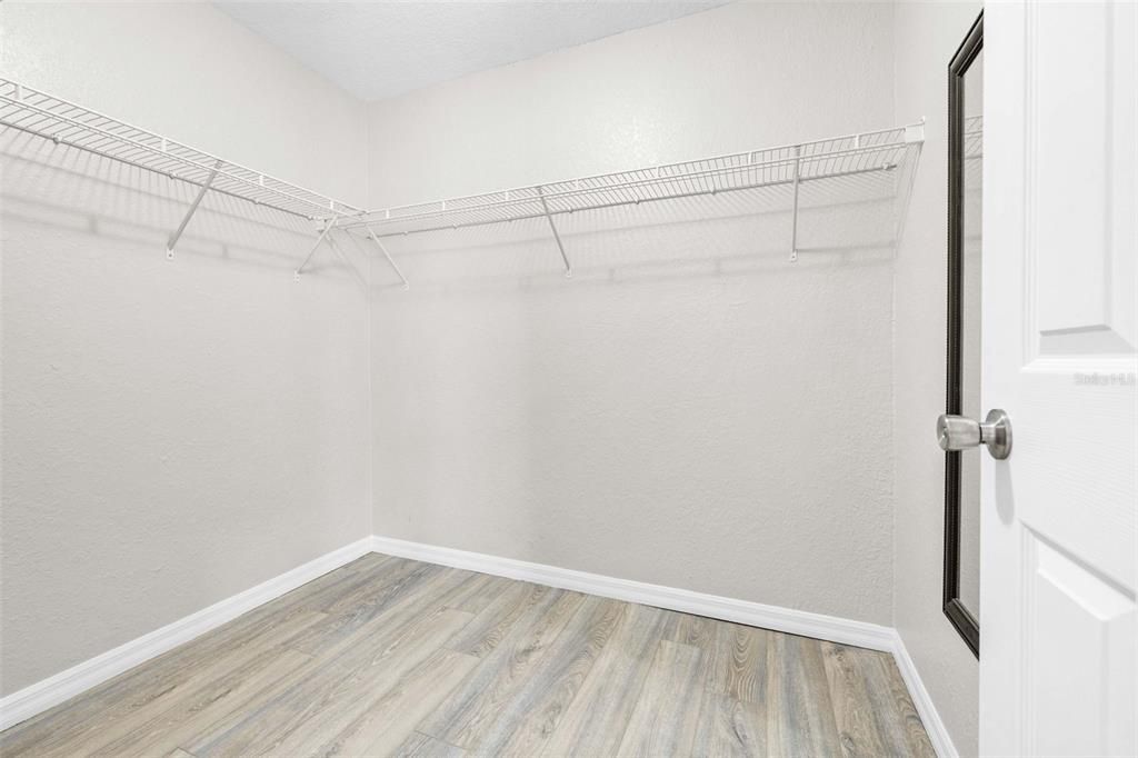 Active With Contract: $285,000 (3 beds, 2 baths, 1459 Square Feet)