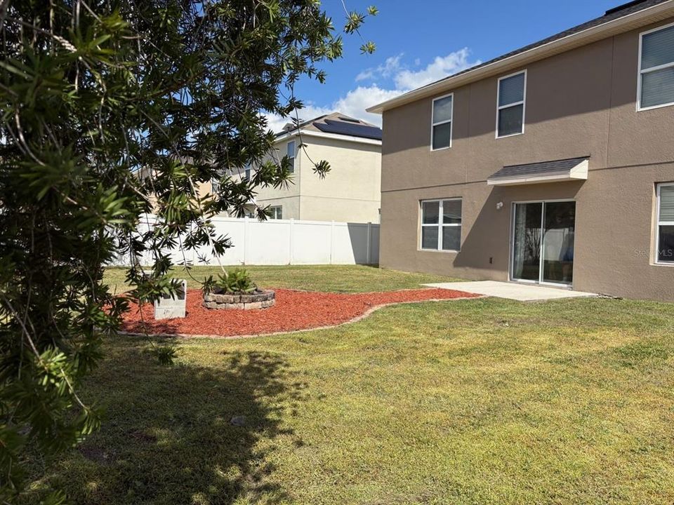For Sale: $339,900 (4 beds, 2 baths, 2505 Square Feet)