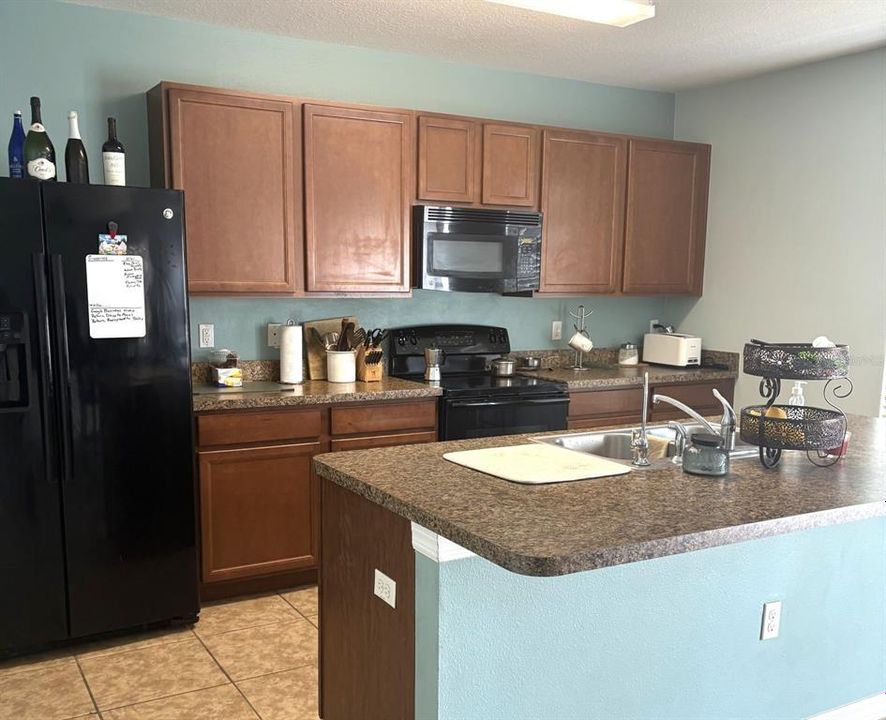 For Sale: $339,900 (4 beds, 2 baths, 2505 Square Feet)