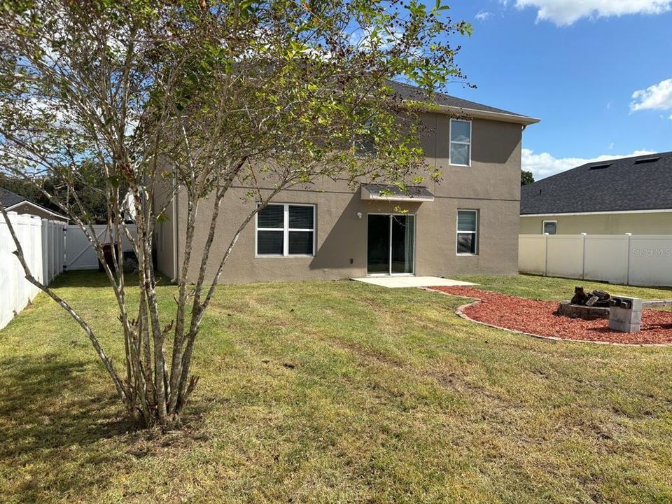 For Sale: $339,900 (4 beds, 2 baths, 2505 Square Feet)