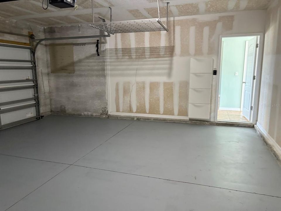For Sale: $339,900 (4 beds, 2 baths, 2505 Square Feet)