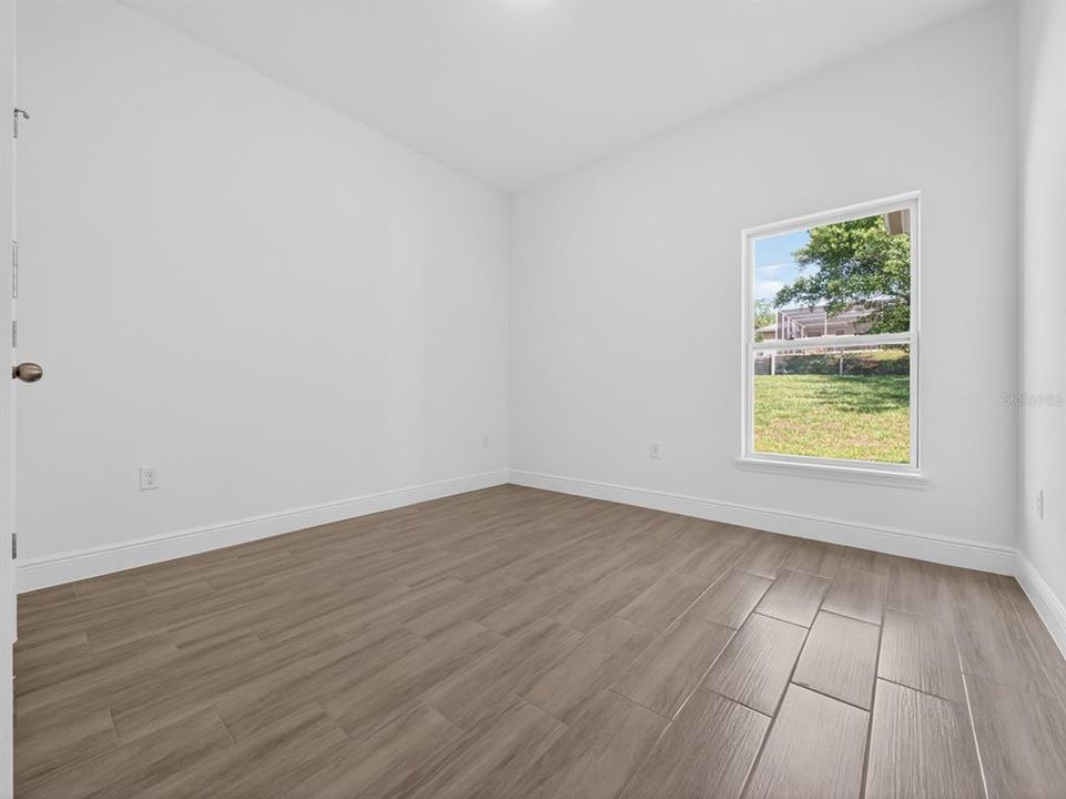 For Rent: $2,200 (3 beds, 2 baths, 1413 Square Feet)