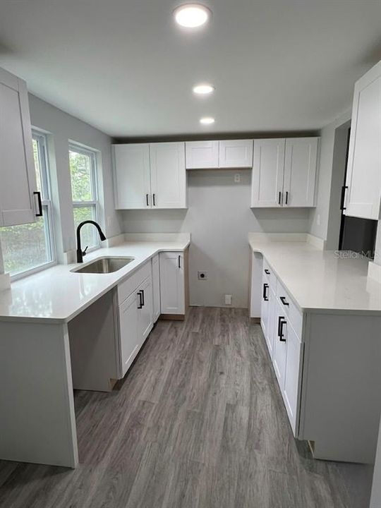 For Rent: $1,675 (3 beds, 1 baths, 710 Square Feet)