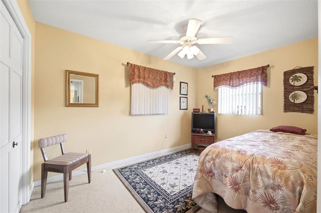 For Sale: $285,000 (3 beds, 2 baths, 1586 Square Feet)
