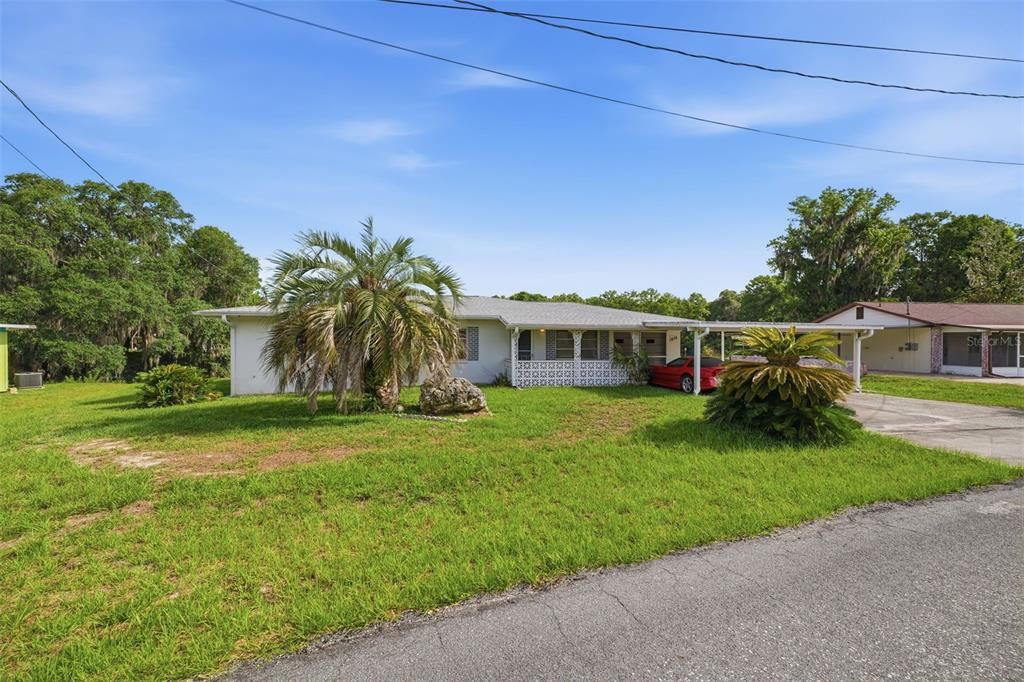 For Sale: $285,000 (3 beds, 2 baths, 1586 Square Feet)
