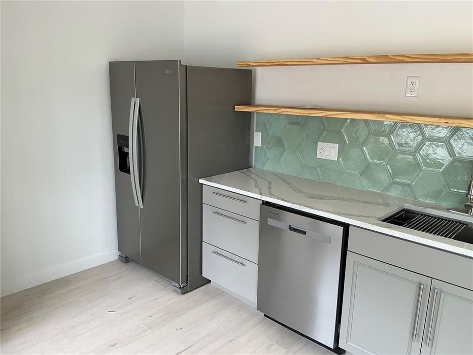 For Sale: $895,000 (3 beds, 2 baths, 2400 Square Feet)