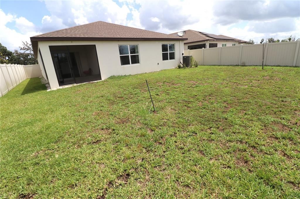 For Sale: $335,000 (4 beds, 2 baths, 1844 Square Feet)
