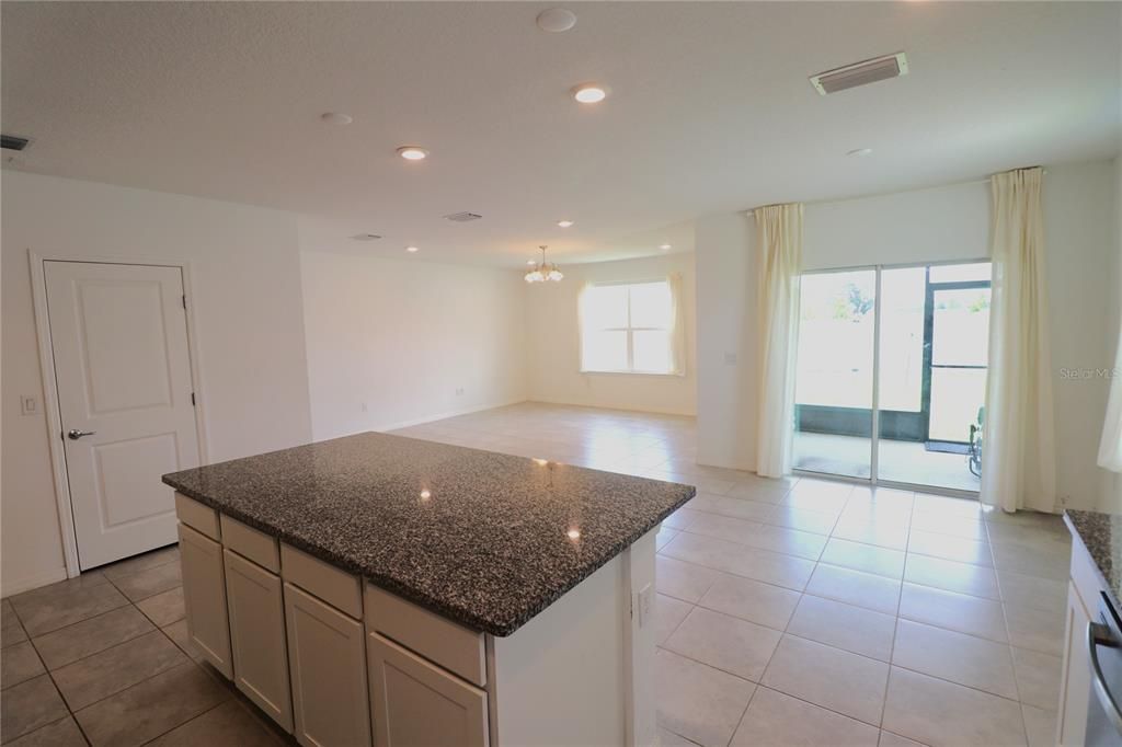 For Sale: $335,000 (4 beds, 2 baths, 1844 Square Feet)