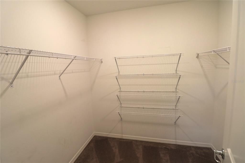 For Sale: $335,000 (4 beds, 2 baths, 1844 Square Feet)