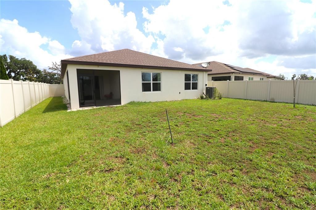 For Sale: $335,000 (4 beds, 2 baths, 1844 Square Feet)