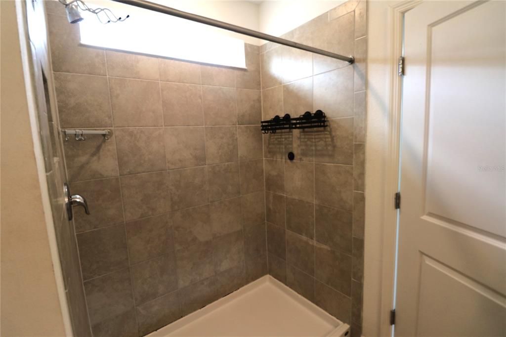 For Sale: $335,000 (4 beds, 2 baths, 1844 Square Feet)
