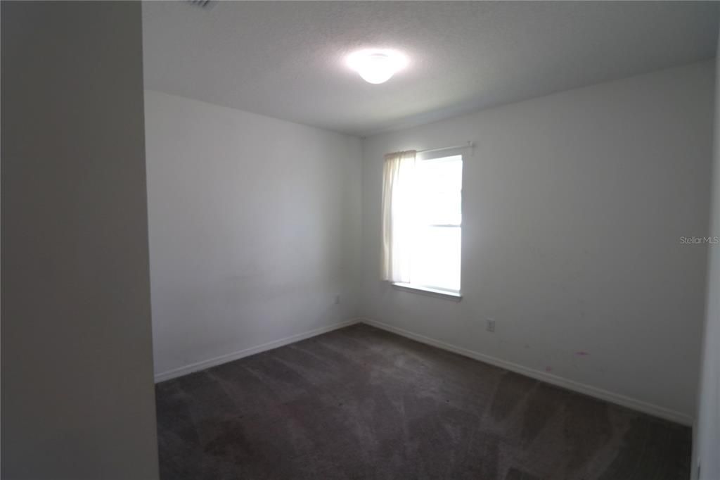 For Sale: $335,000 (4 beds, 2 baths, 1844 Square Feet)