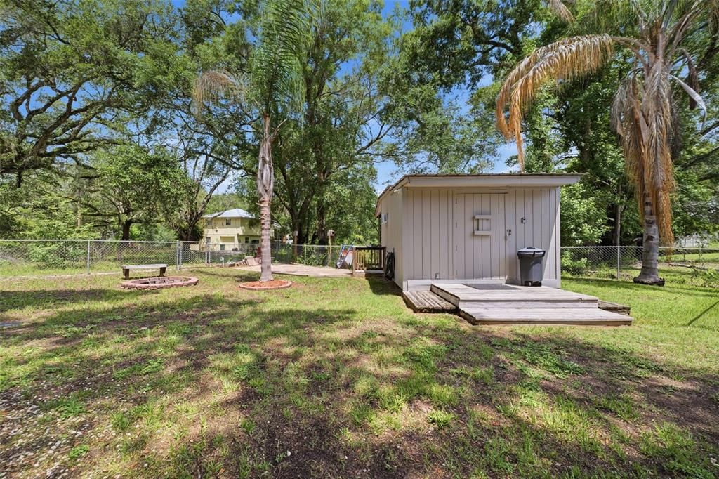 For Sale: $240,000 (3 beds, 2 baths, 728 Square Feet)