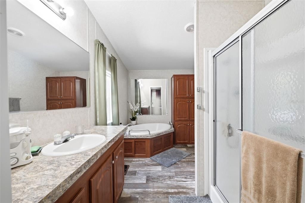 For Sale: $240,000 (3 beds, 2 baths, 728 Square Feet)