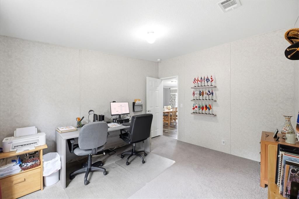 For Sale: $240,000 (3 beds, 2 baths, 728 Square Feet)