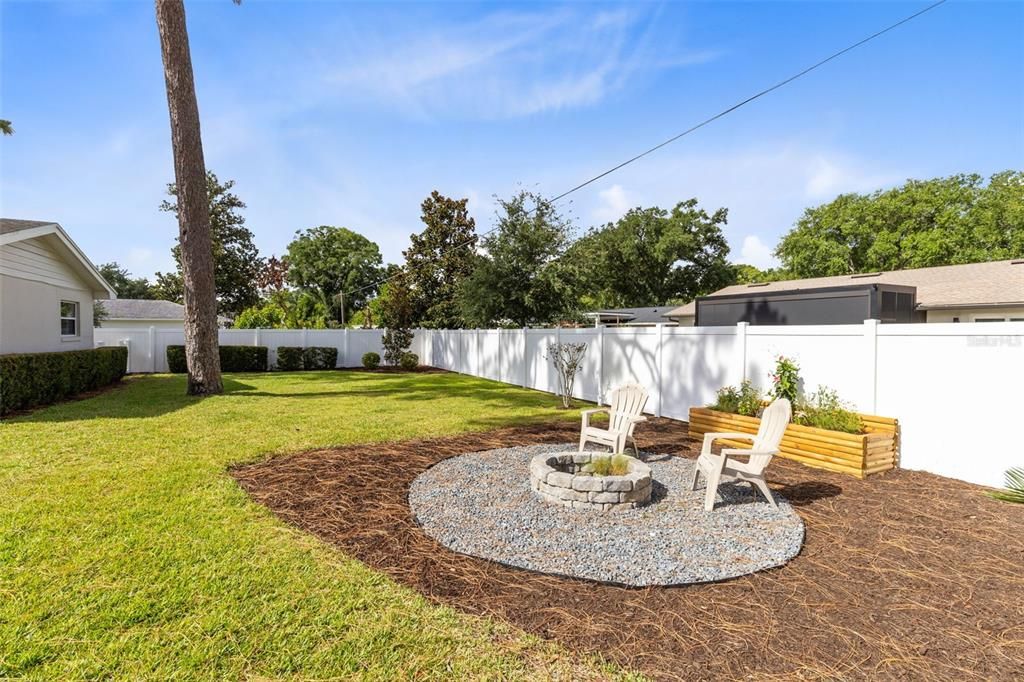 For Sale: $765,000 (4 beds, 2 baths, 2287 Square Feet)
