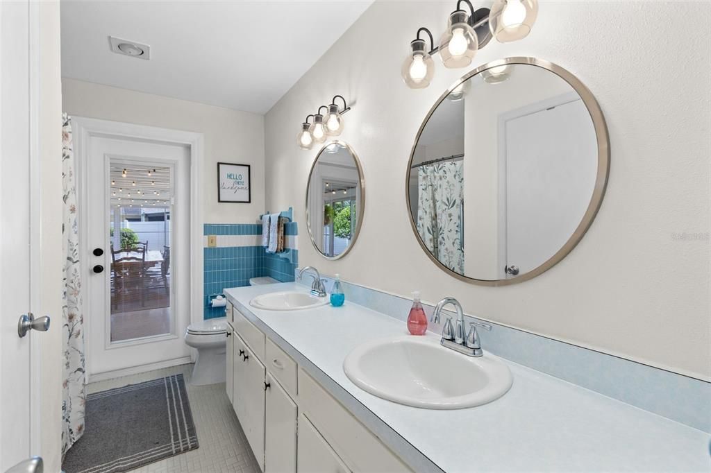 For Sale: $765,000 (4 beds, 2 baths, 2287 Square Feet)
