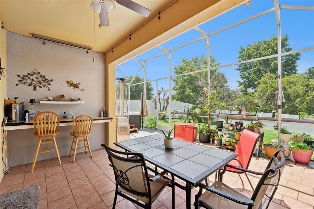 En Venta: $399,999 (4 camas, 2 baños, 2518 Pies cuadrados)