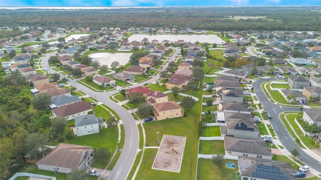En Venta: $399,999 (4 camas, 2 baños, 2518 Pies cuadrados)
