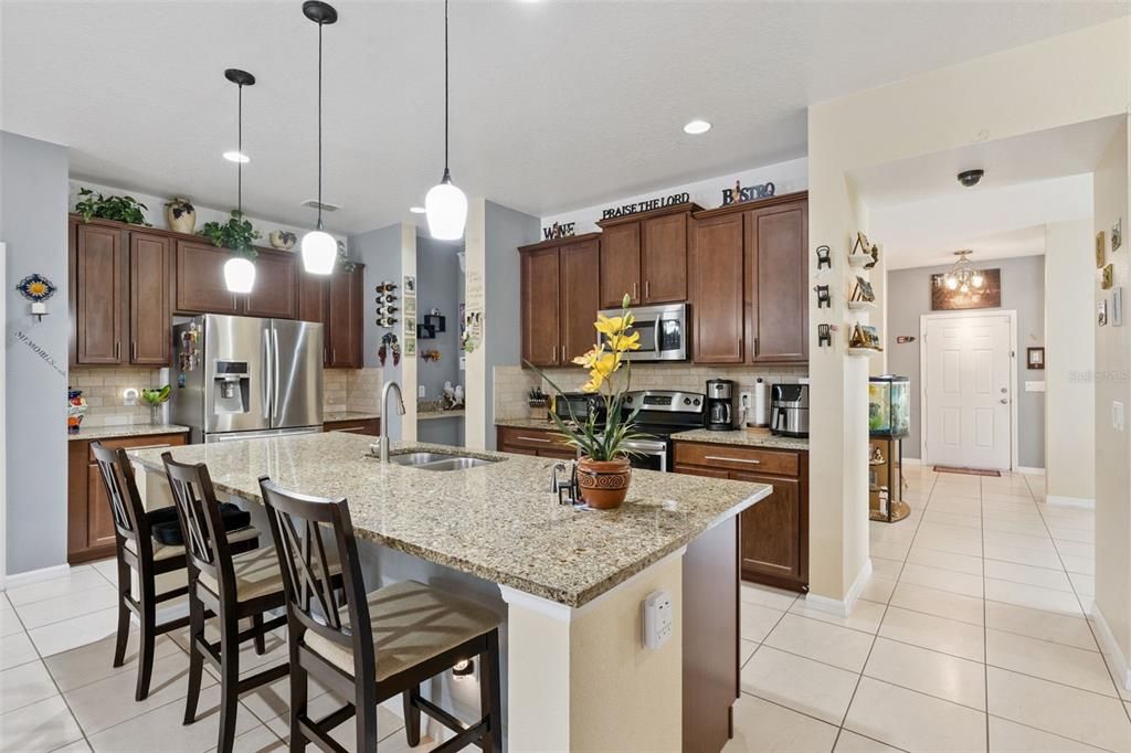En Venta: $399,999 (4 camas, 2 baños, 2518 Pies cuadrados)