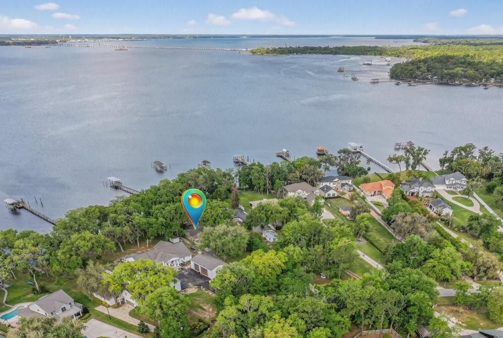 待售: $739,000 (1.07 acres)
