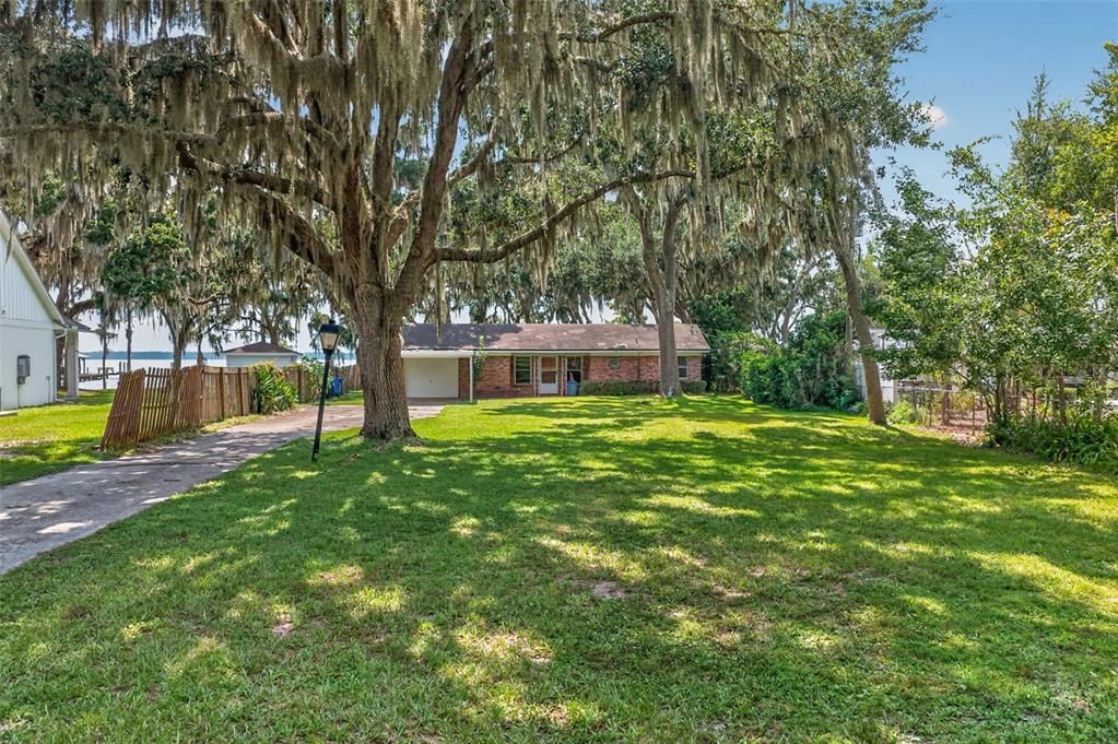 For Sale: $699,000 (1.07 acres)