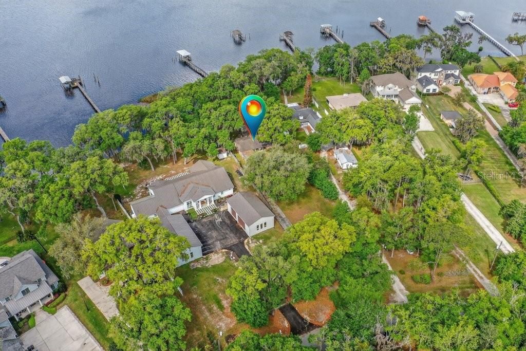 待售: $739,000 (1.07 acres)