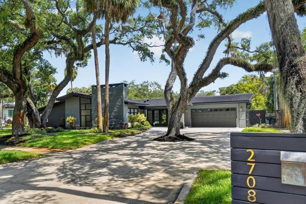 For Sale: $1,799,000 (3 beds, 4 baths, 3214 Square Feet)