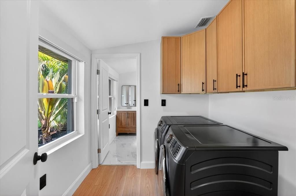 For Sale: $1,799,000 (3 beds, 4 baths, 3214 Square Feet)
