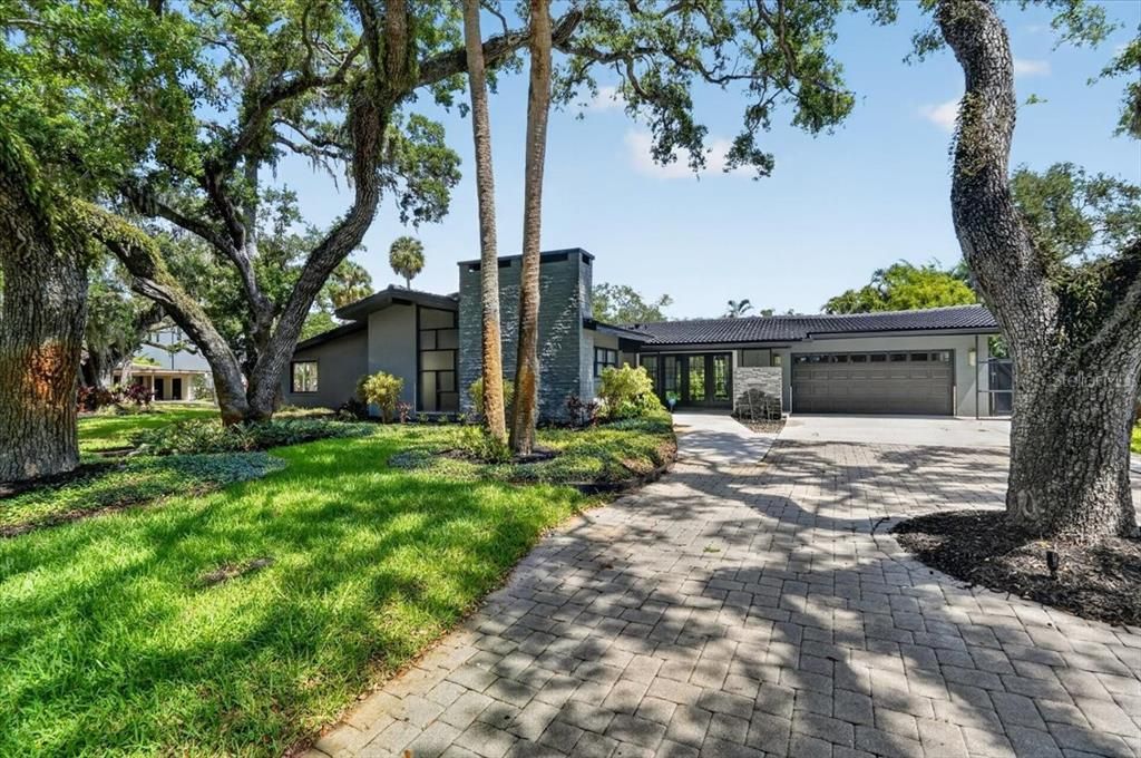 For Sale: $1,799,000 (3 beds, 4 baths, 3214 Square Feet)