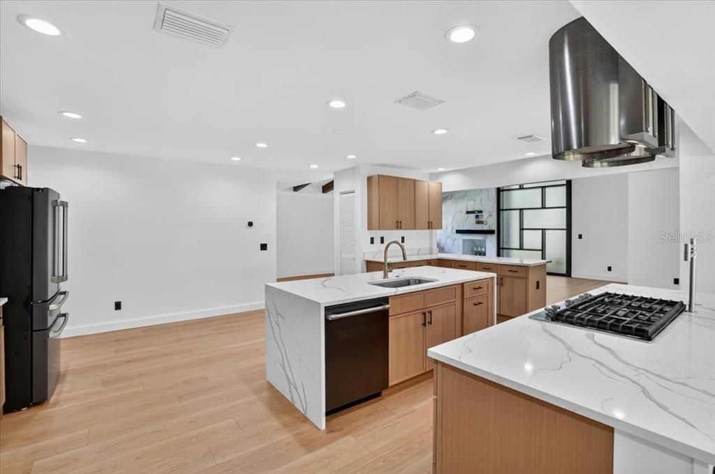 For Sale: $1,799,000 (3 beds, 4 baths, 3214 Square Feet)