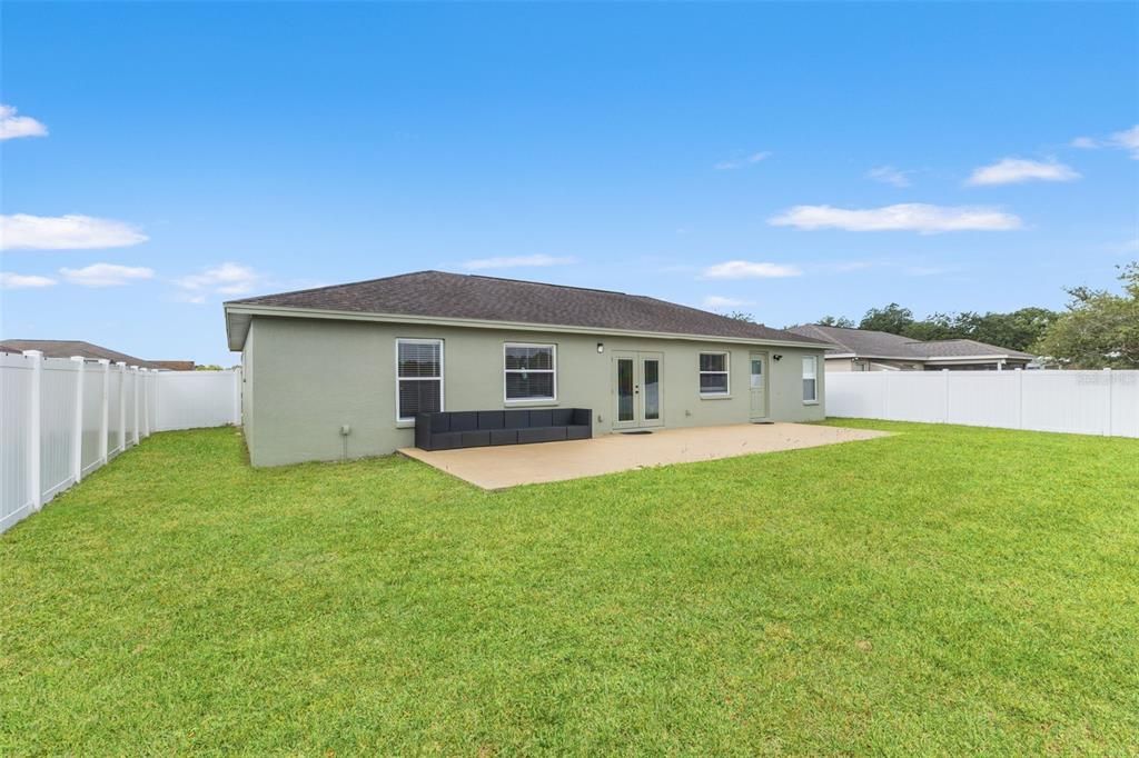 For Sale: $305,000 (3 beds, 2 baths, 1683 Square Feet)