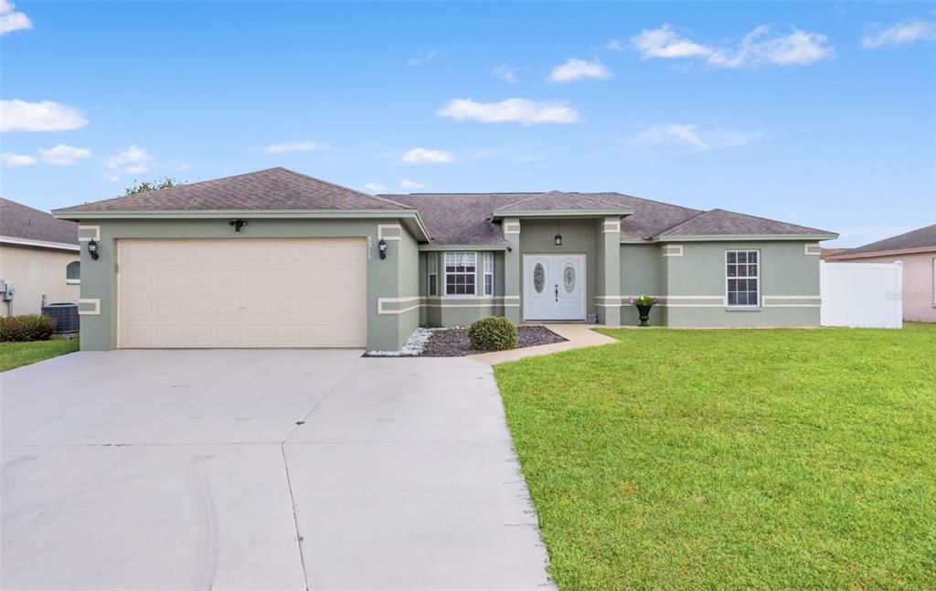 For Sale: $305,000 (3 beds, 2 baths, 1683 Square Feet)