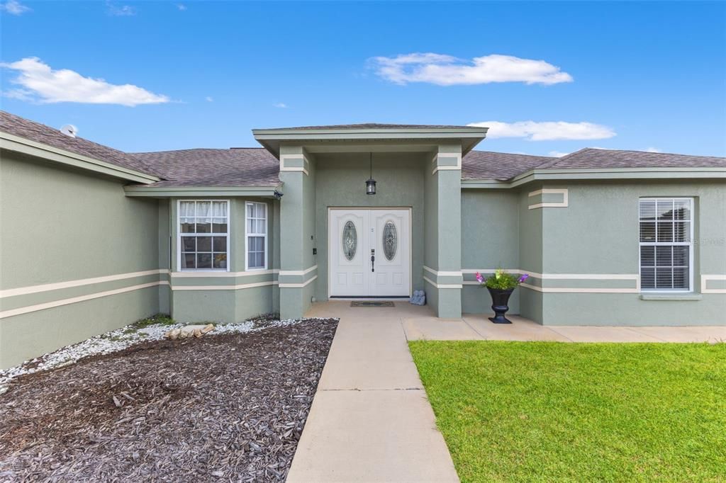 For Sale: $305,000 (3 beds, 2 baths, 1683 Square Feet)