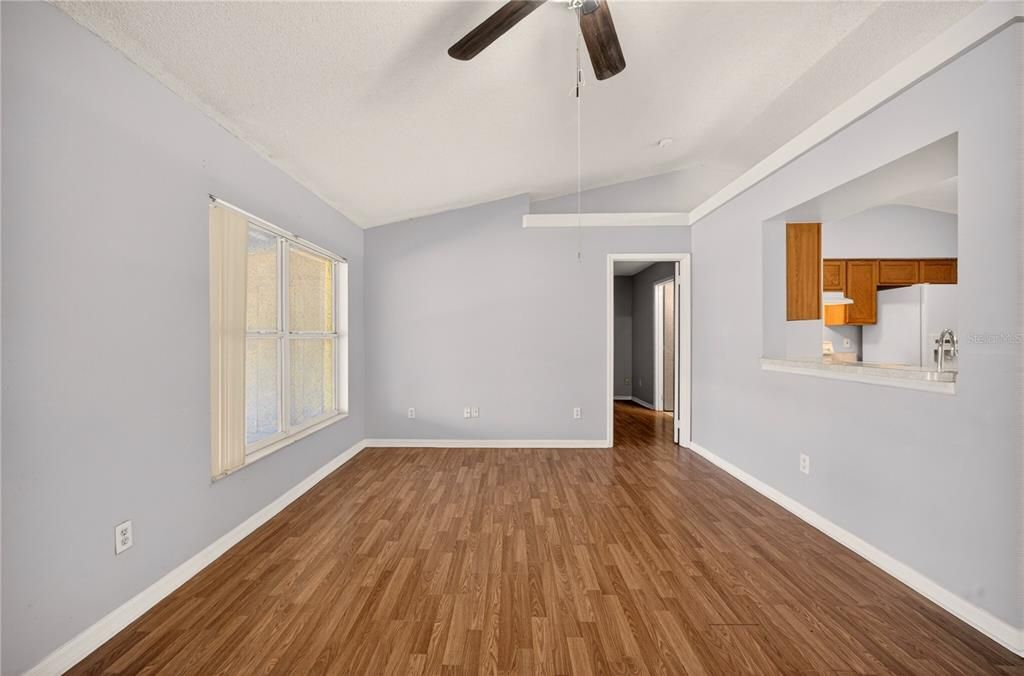 For Sale: $340,000 (3 beds, 2 baths, 1224 Square Feet)