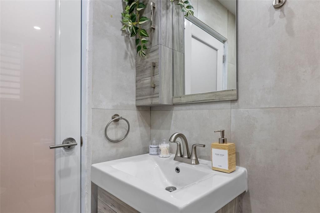 For Sale: $2,199,000 (13 beds, 8 baths, 3553 Square Feet)
