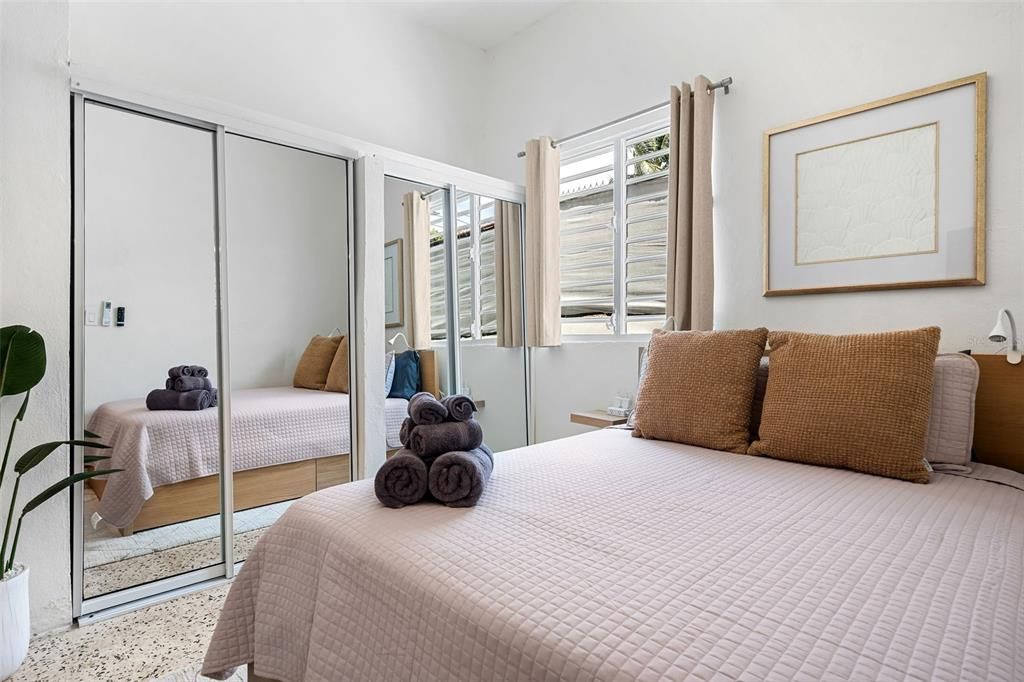 For Sale: $2,199,000 (13 beds, 8 baths, 3553 Square Feet)