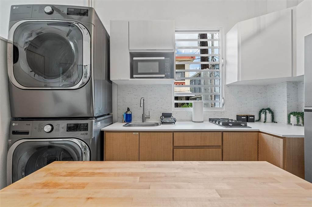 For Sale: $2,199,000 (13 beds, 8 baths, 3553 Square Feet)