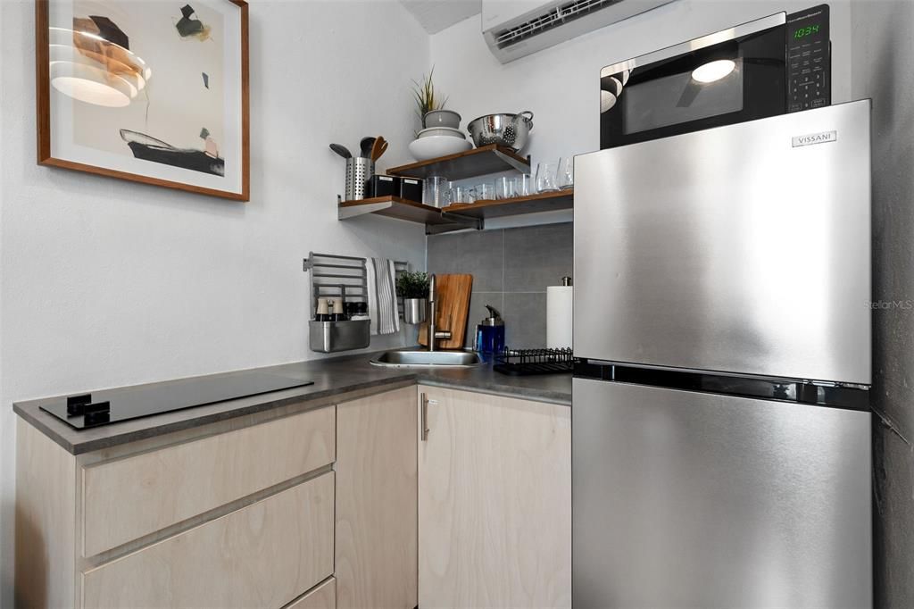 For Sale: $2,199,000 (13 beds, 8 baths, 3553 Square Feet)
