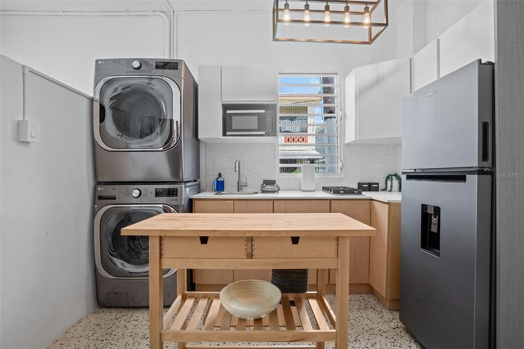 For Sale: $2,199,000 (13 beds, 8 baths, 3553 Square Feet)