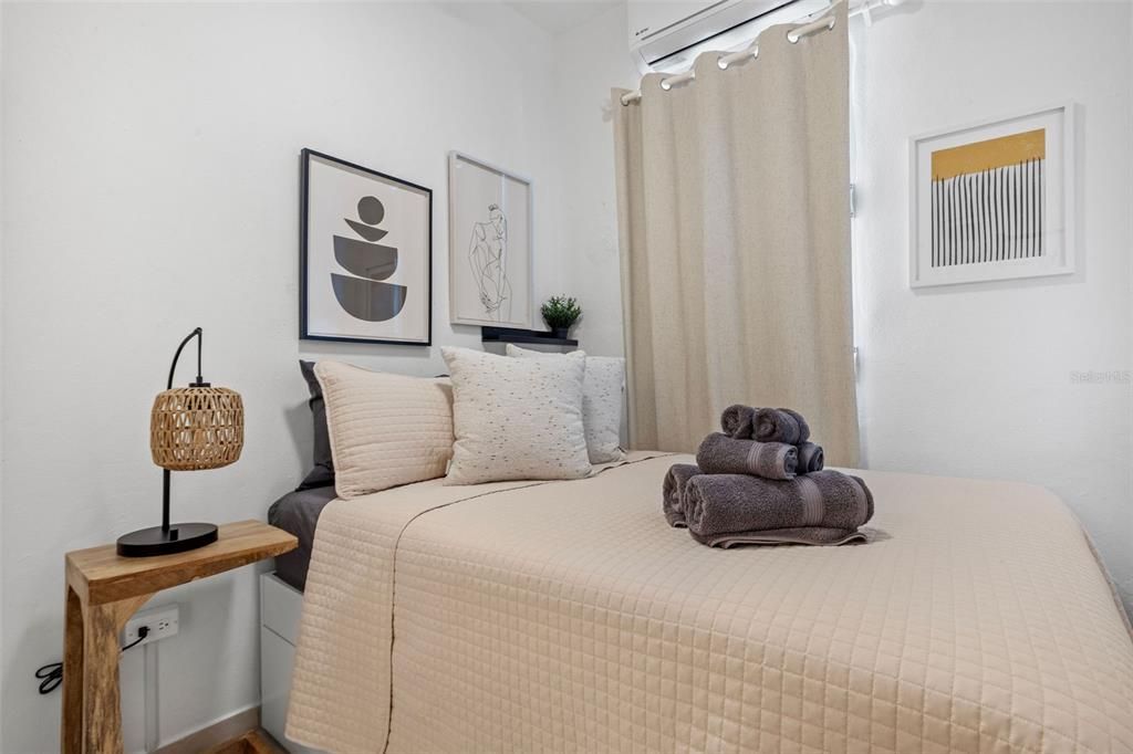 For Sale: $2,199,000 (13 beds, 8 baths, 3553 Square Feet)