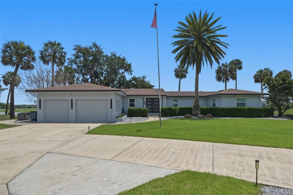 En Venta: $1,150,000 (3 camas, 3 baños, 2257 Pies cuadrados)
