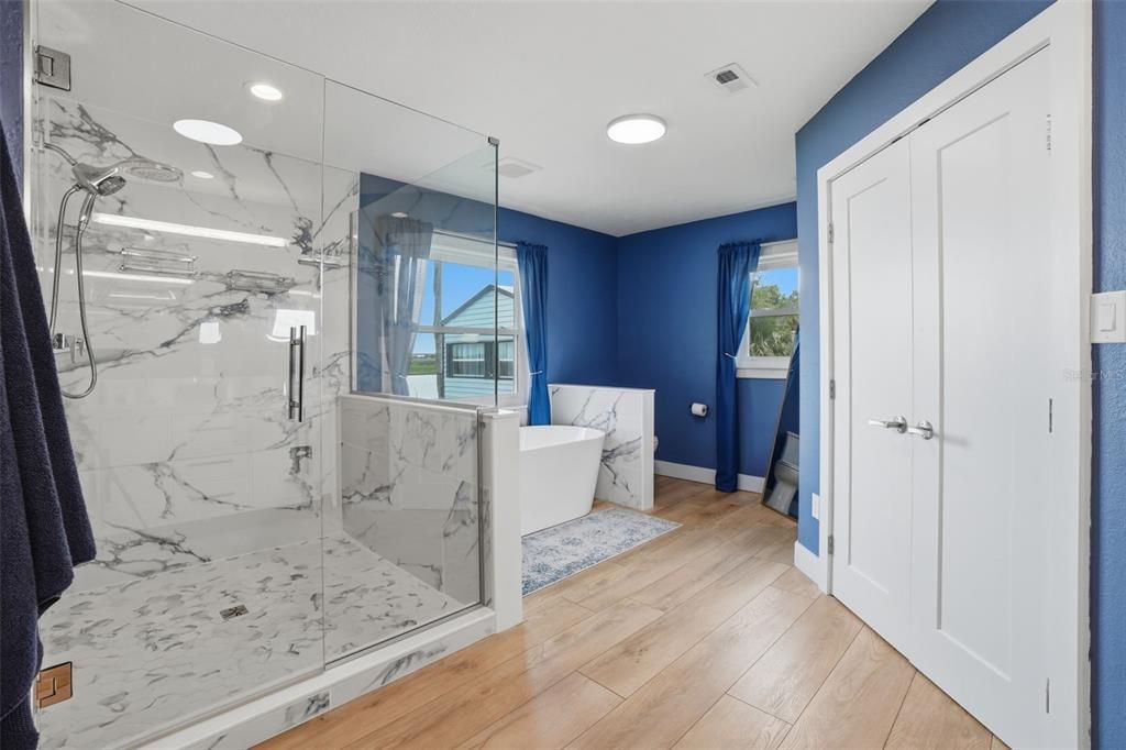 En Venta: $1,150,000 (3 camas, 3 baños, 2257 Pies cuadrados)