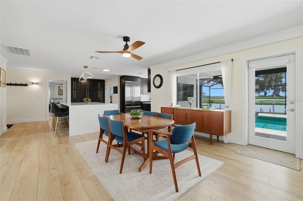 En Venta: $1,150,000 (3 camas, 3 baños, 2257 Pies cuadrados)