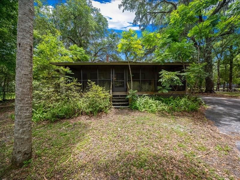 For Sale: $395,000 (4 beds, 2 baths, 2304 Square Feet)
