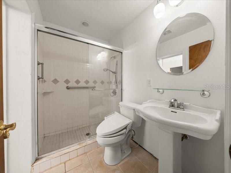 For Sale: $395,000 (4 beds, 2 baths, 2304 Square Feet)