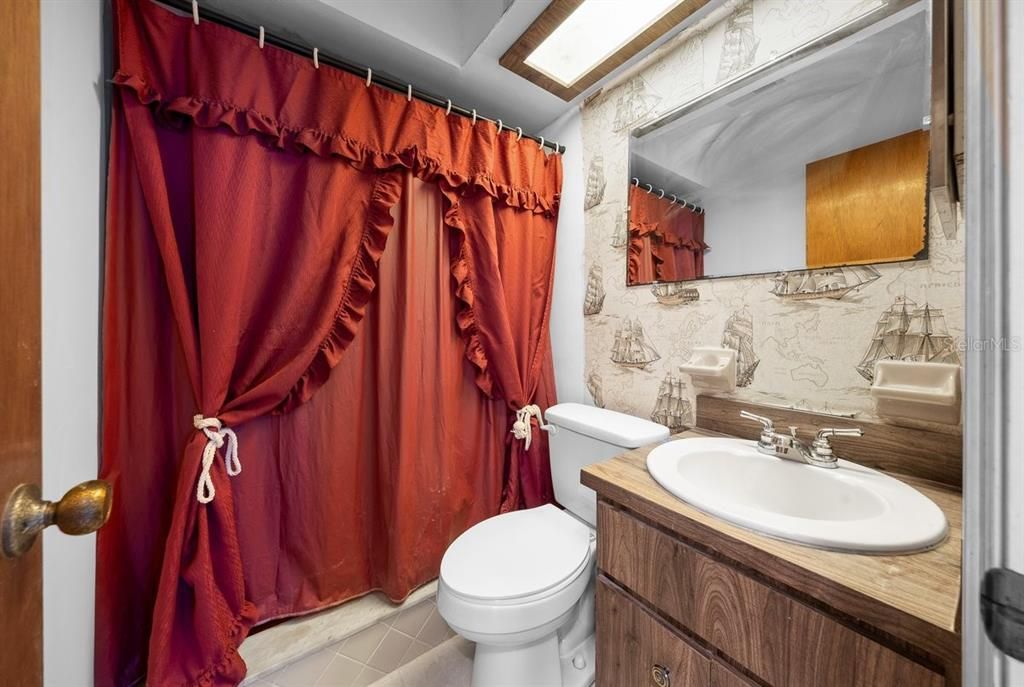 For Sale: $395,000 (4 beds, 2 baths, 2304 Square Feet)